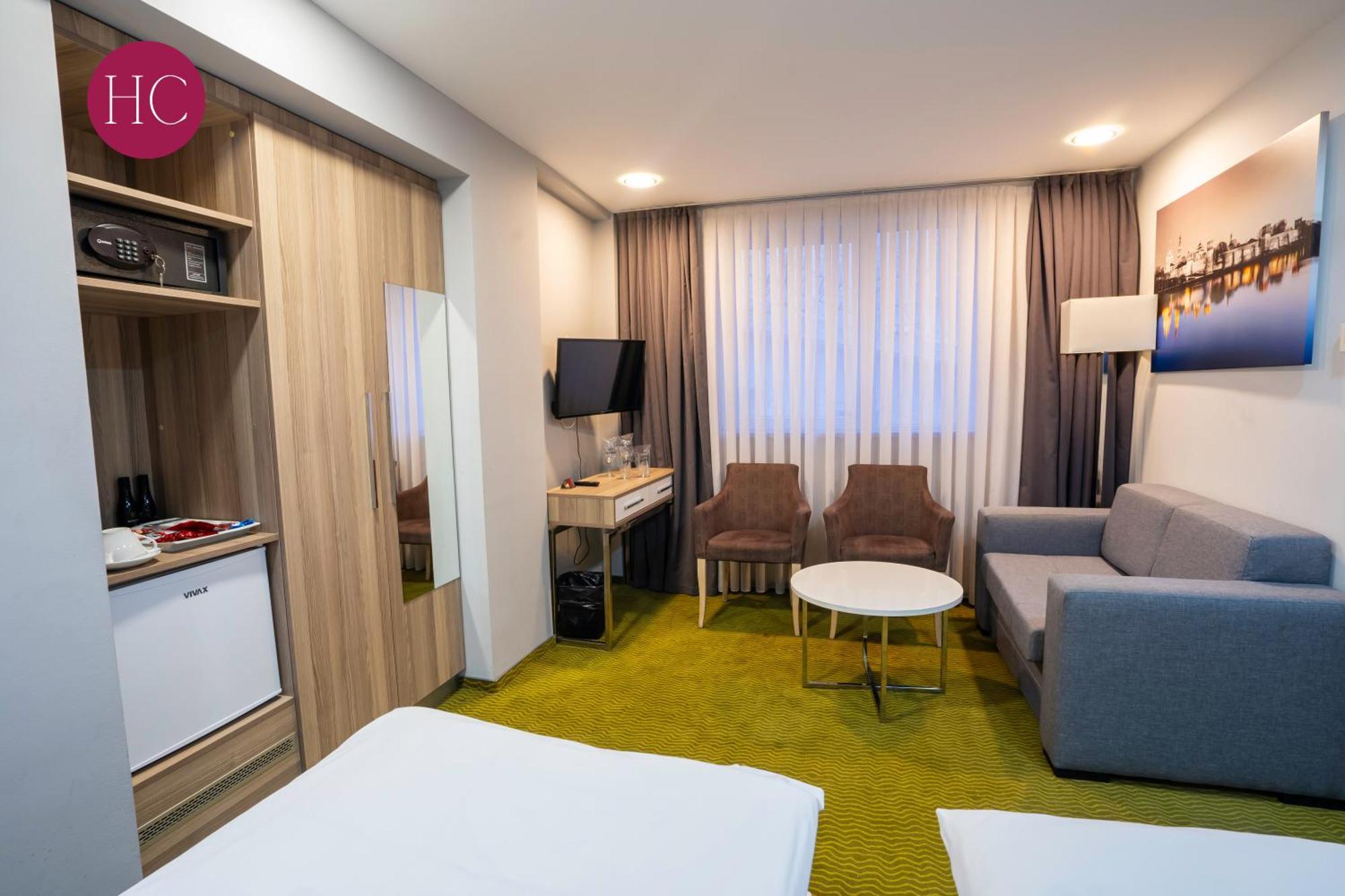 Central Hotel, Fitness And Spa Vinica Exteriér fotografie
