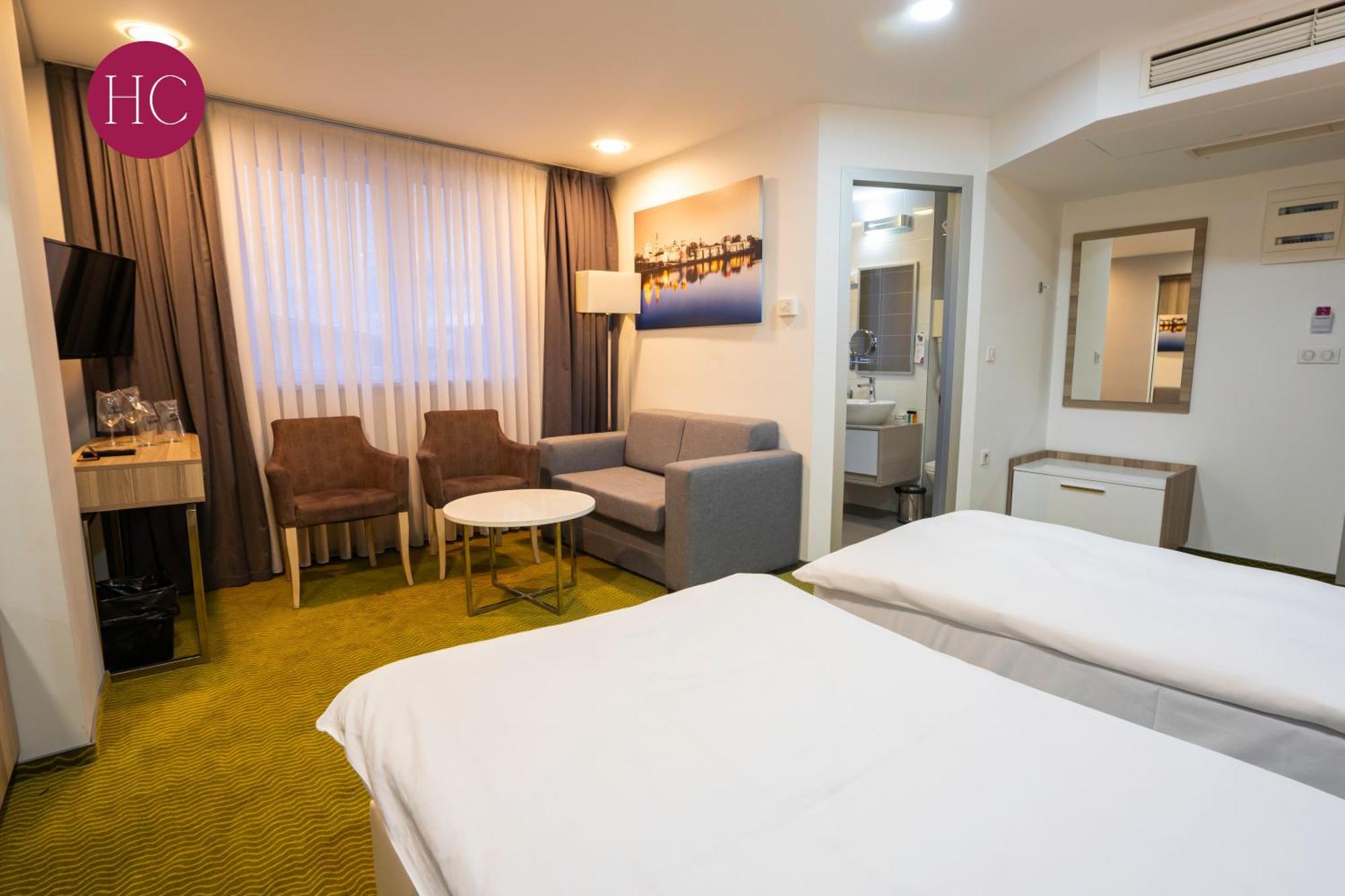 Central Hotel, Fitness And Spa Vinica Exteriér fotografie